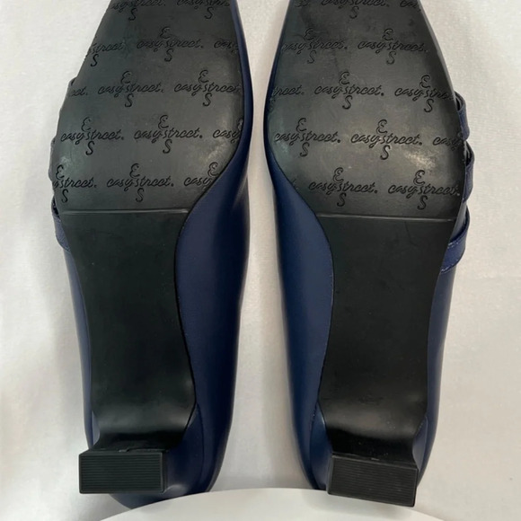 Women’s EASY STREET Entice Squared toe Pumps NAVY size 6.5 NARROW NEW IN BOX - Picture 14 of 15